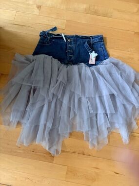 Denim Waist High-Low Tulle Skirt in Gray